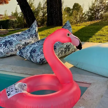 Dream - Luxury * Elani